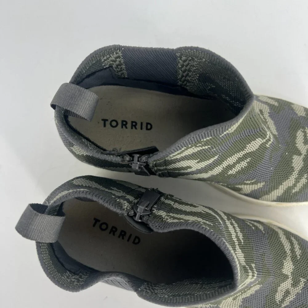 Torrid Shoes Sneakers Wedge High Tops Canvas‎ Sock Pull On Camouflage Green Gray